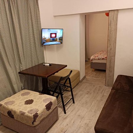 Lux Apartament In The Bubble Of Piata Romana Bucarest Exterior foto